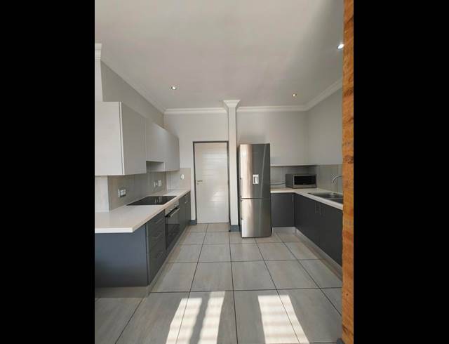 1 BEDROOM PROPERTY TO RENT IN MENLO PARK